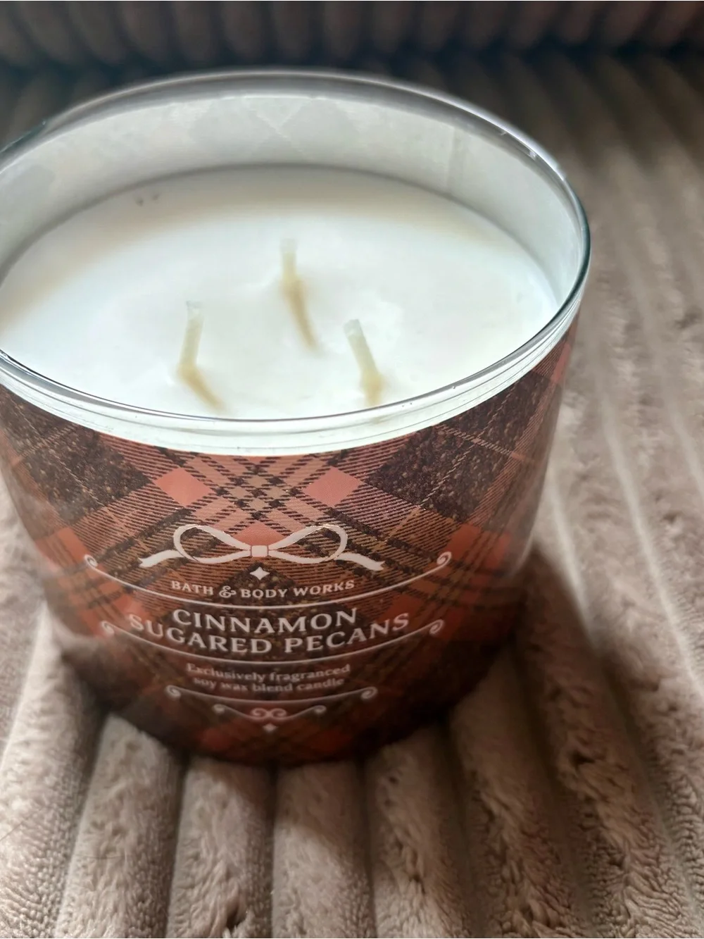 Bath & Body Works Cinnamon Sugared Pecans Candle - Brown Plaid - Picture 2 of 2